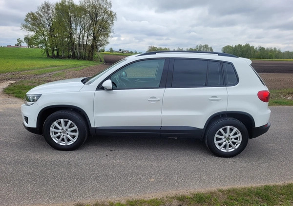 Volkswagen Tiguan cena 49600 przebieg: 195000, rok produkcji 2014 z Świecie małe 466